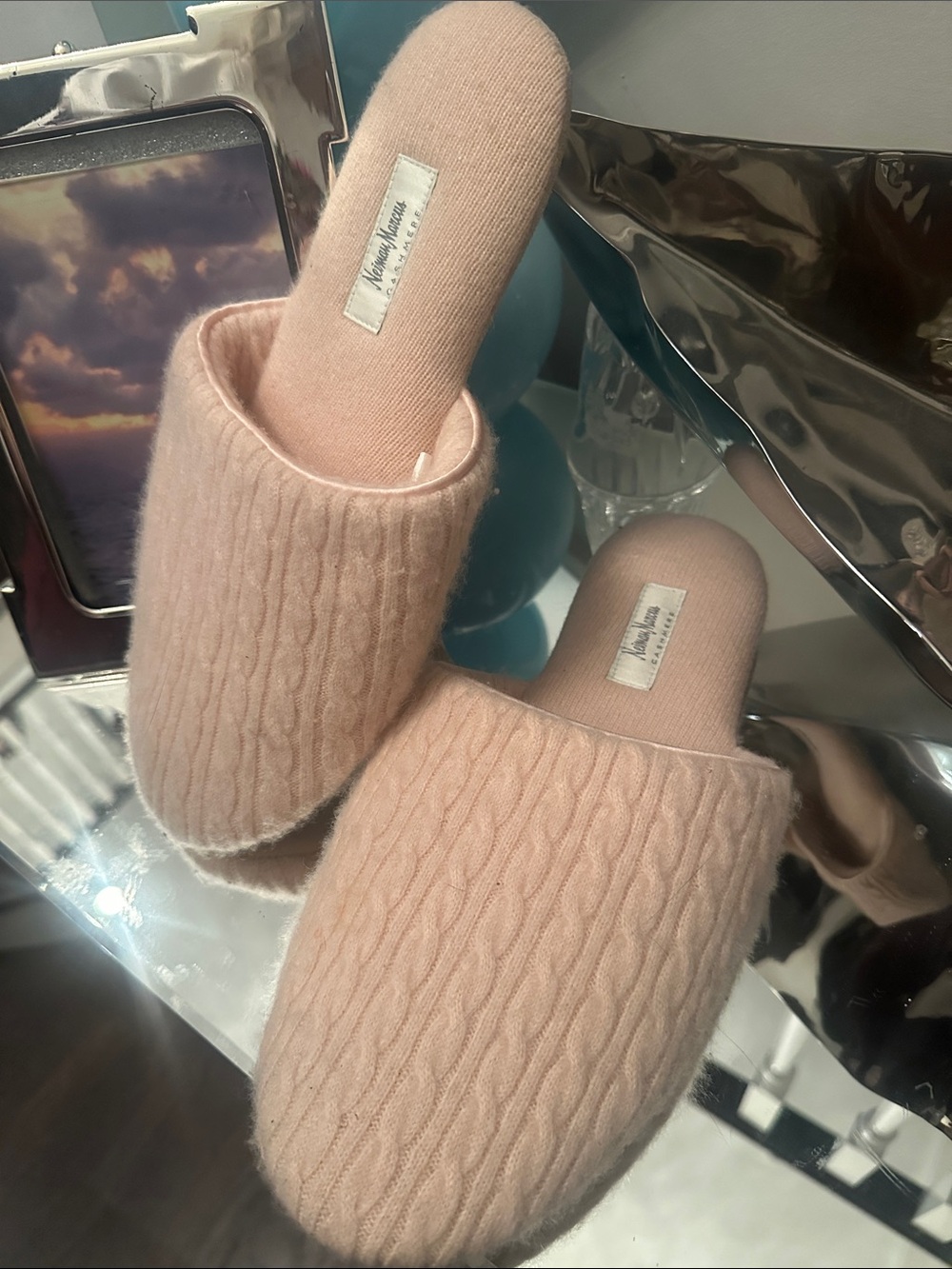 NEIMAN MARCUS CASHMERE CABLE SLIPPERS